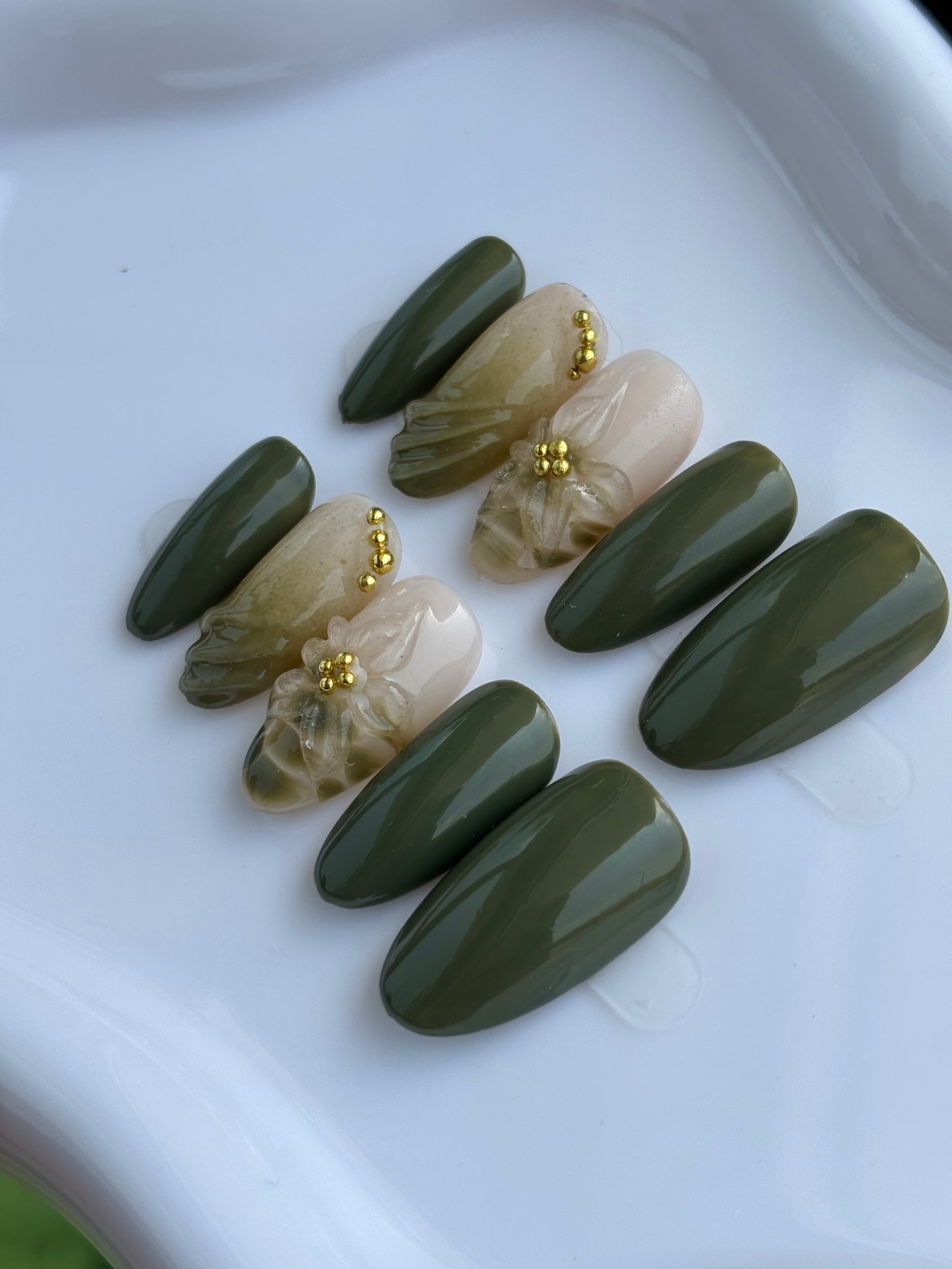 Press on nail, Nail art