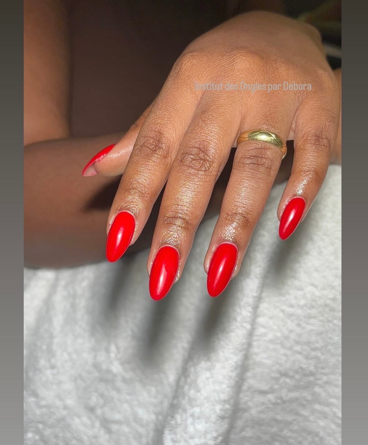 Ongle pré-fait verni uni (couleur de votre choix)